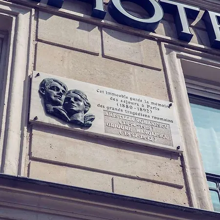 Timhotel Le Louvre Parigi