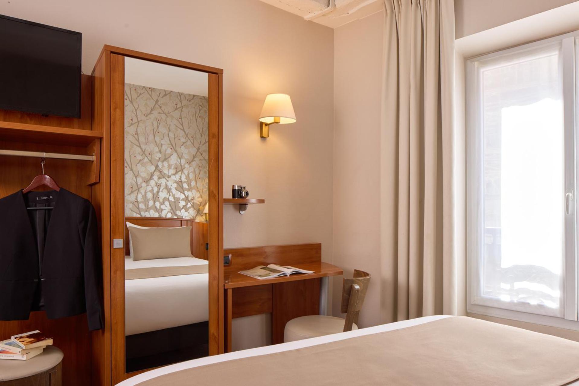 Timhotel Le Louvre 3* Parigi