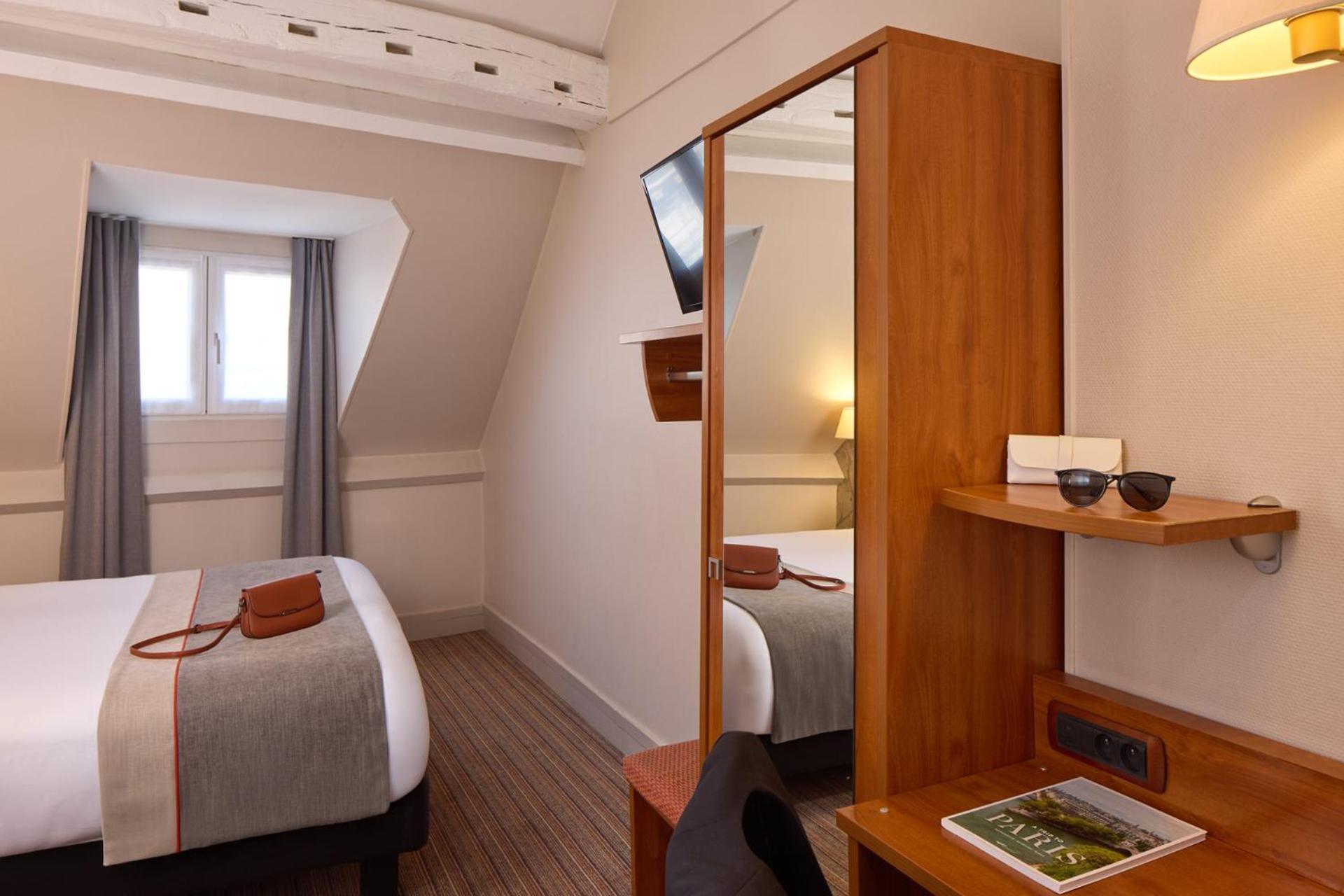 Timhotel Le Louvre Parigi