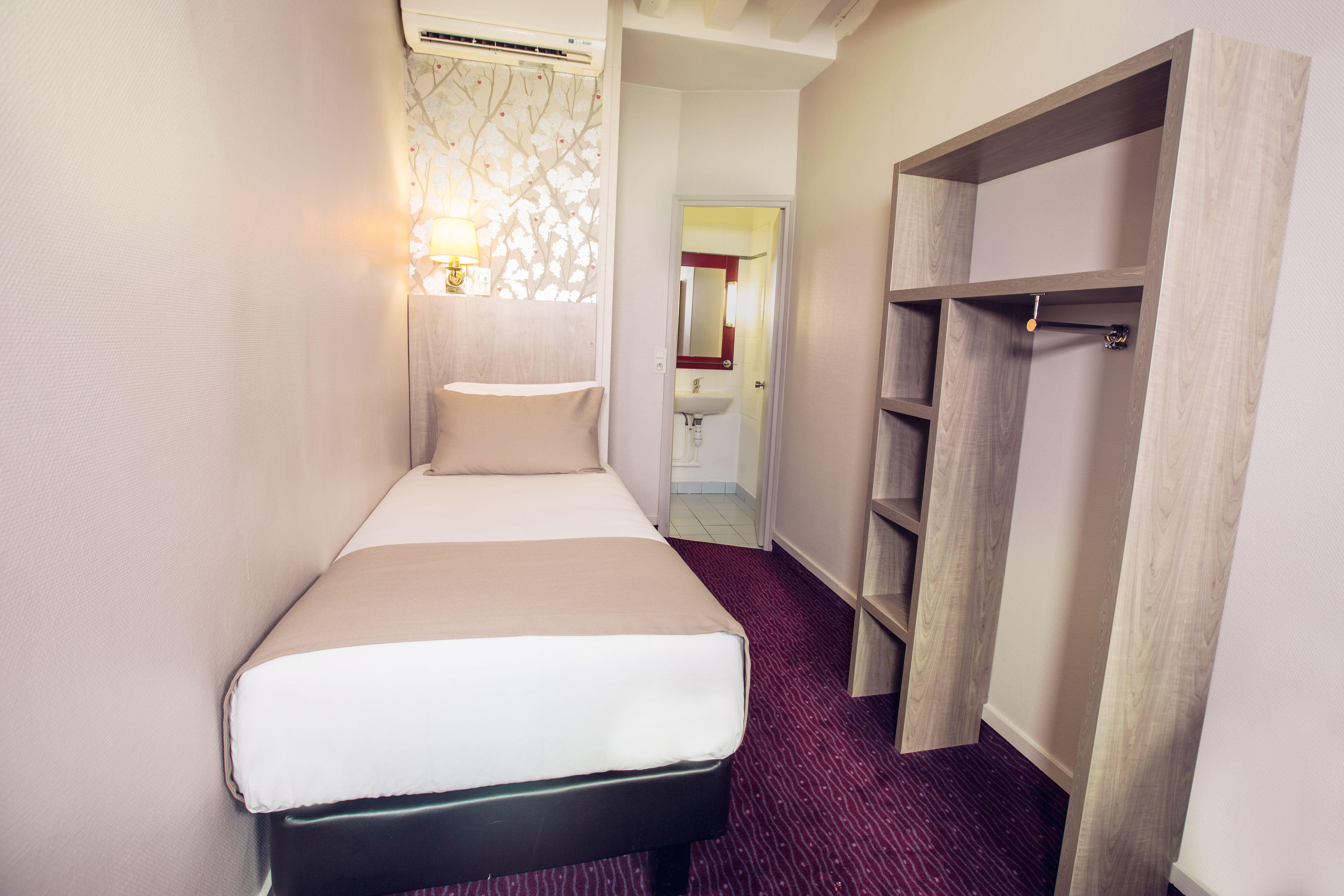 Hotel Timhotel Le Louvre Parigi