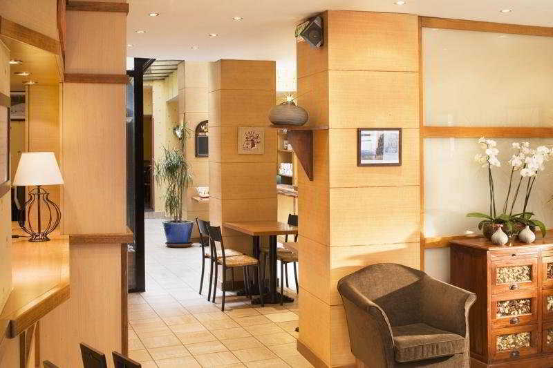Timhotel Le Louvre Parigi