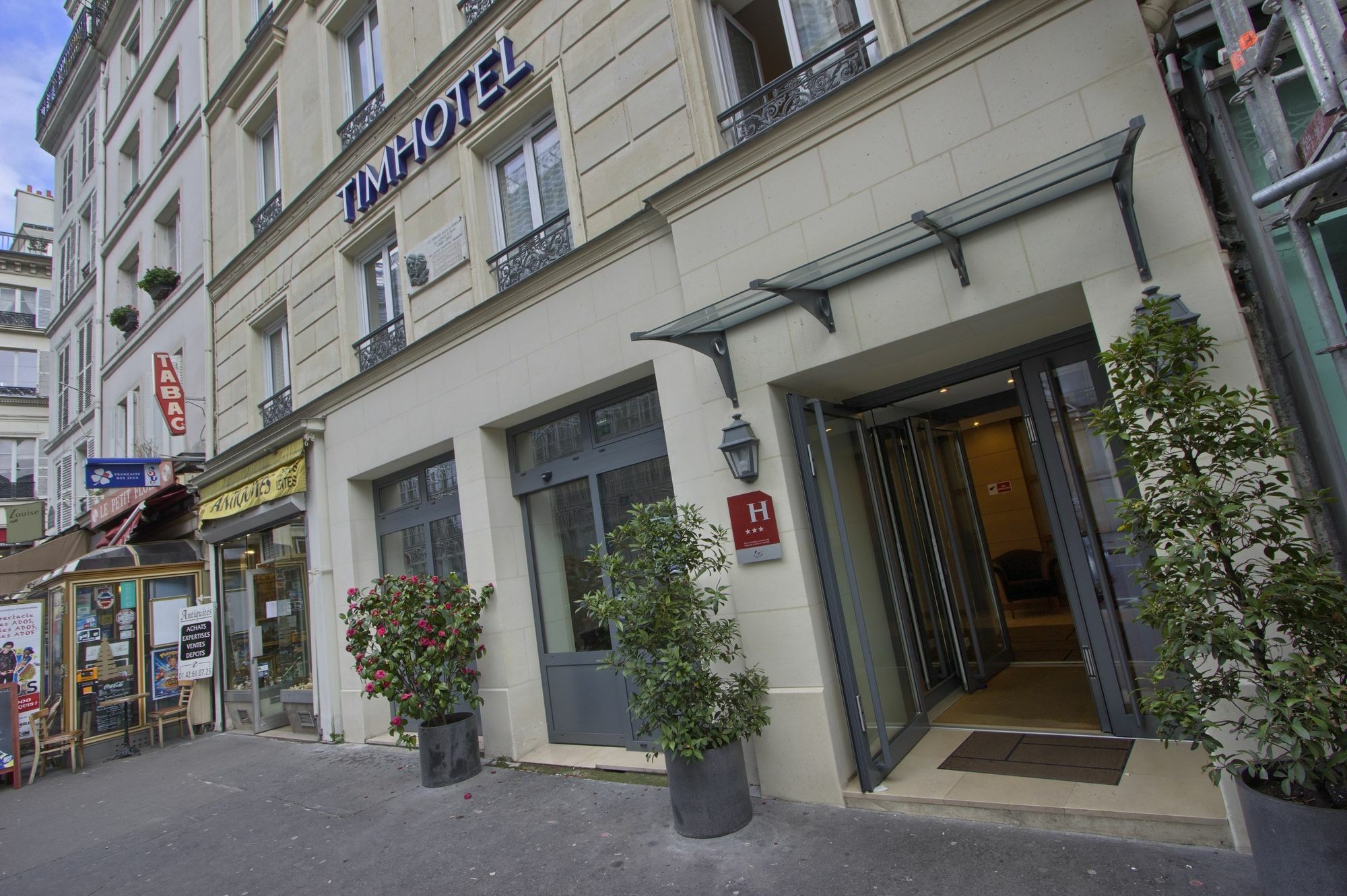Timhotel Le Louvre Hotel