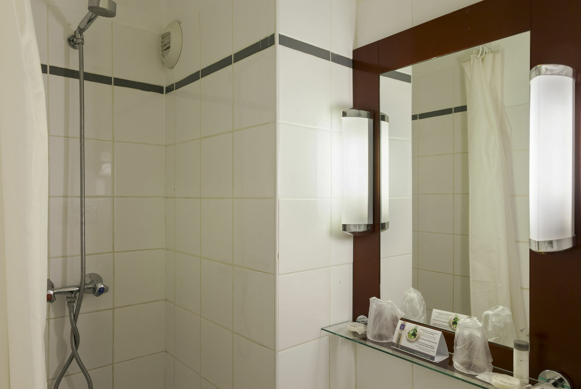 Hotel Timhotel Le Louvre Parigi