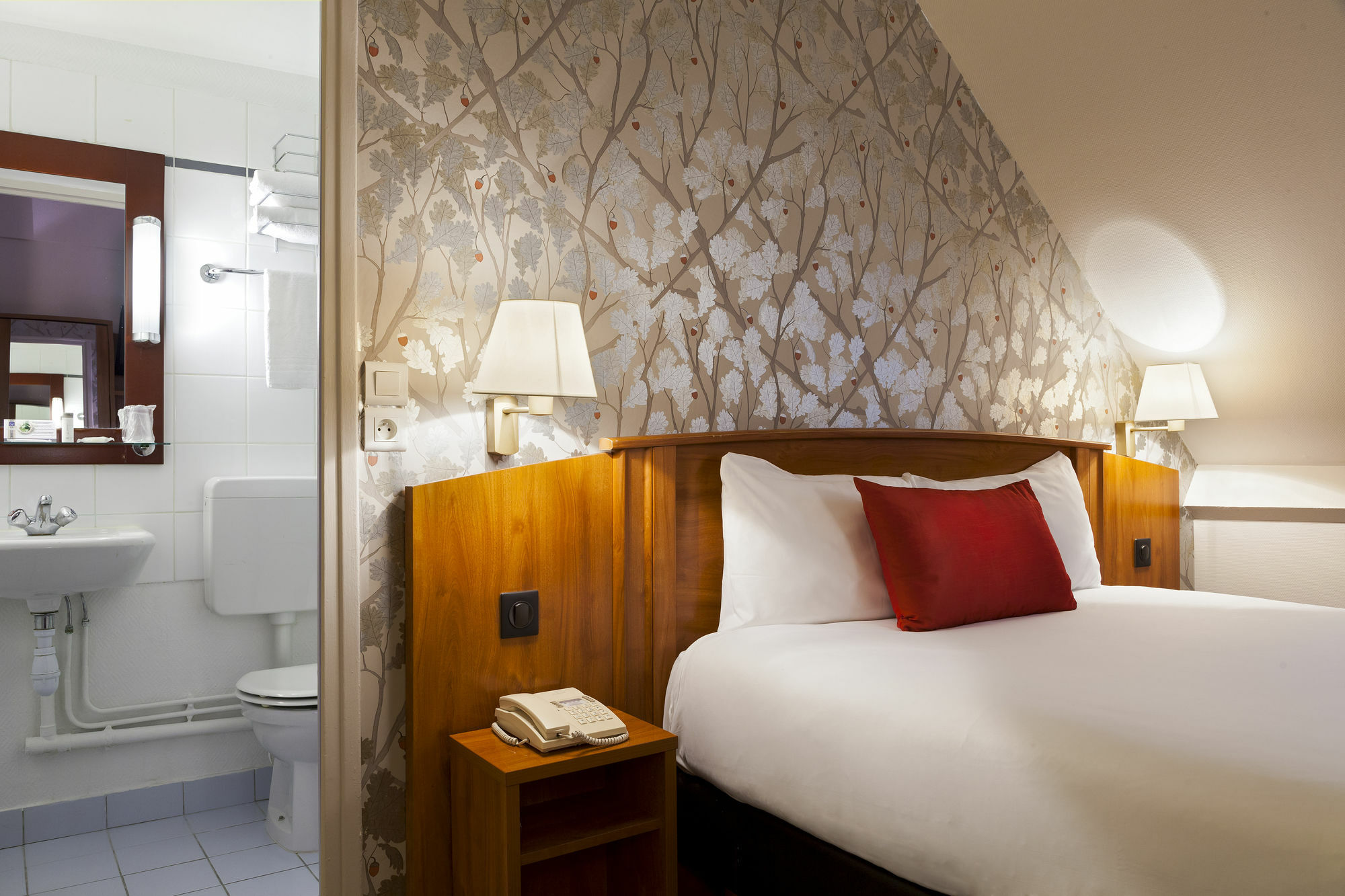 Timhotel Le Louvre Paris